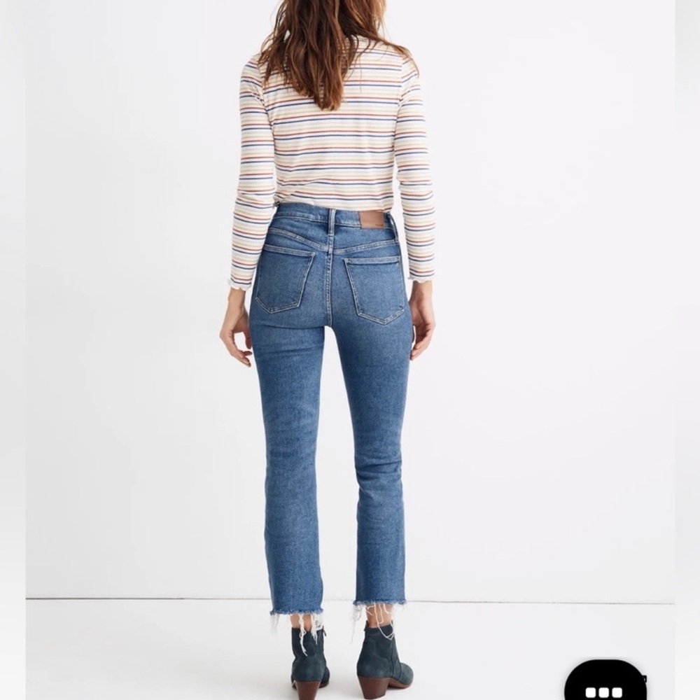 Madewell Medium Wash Cropped Cali Demi Boot Cut Jeans with Raw Hem Sz 27 - Picture 16 of 16